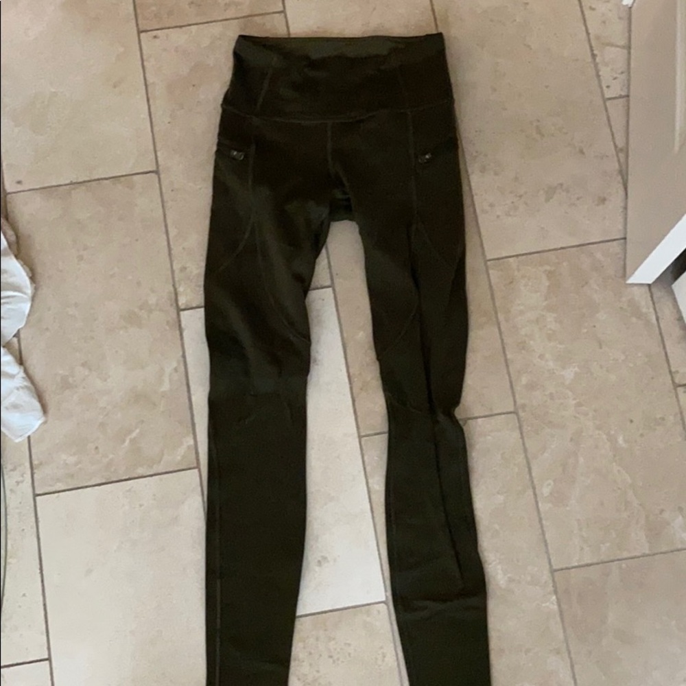 Lule lemon leggings